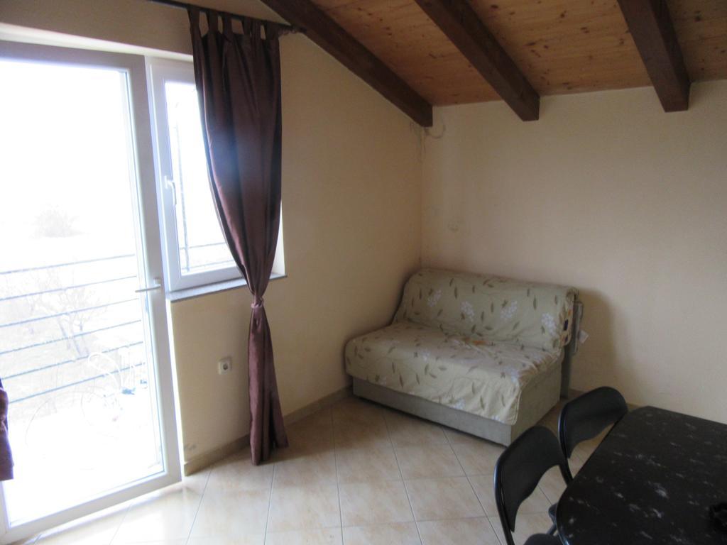Apartments Leon Ražanac エクステリア 写真